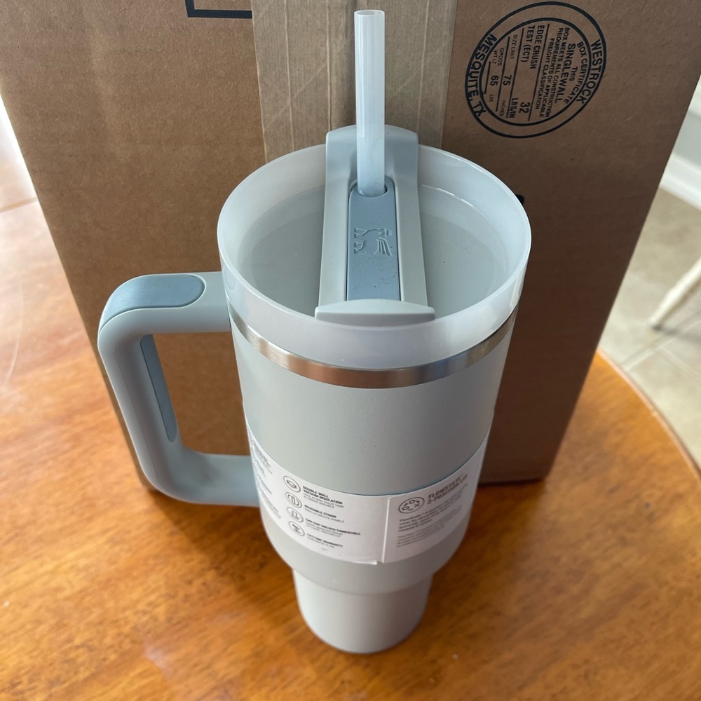 Stanley quencher H2.0 tumbler - Picture 3 of 6